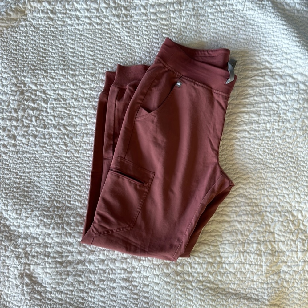 Figs mauve zamora joggers.